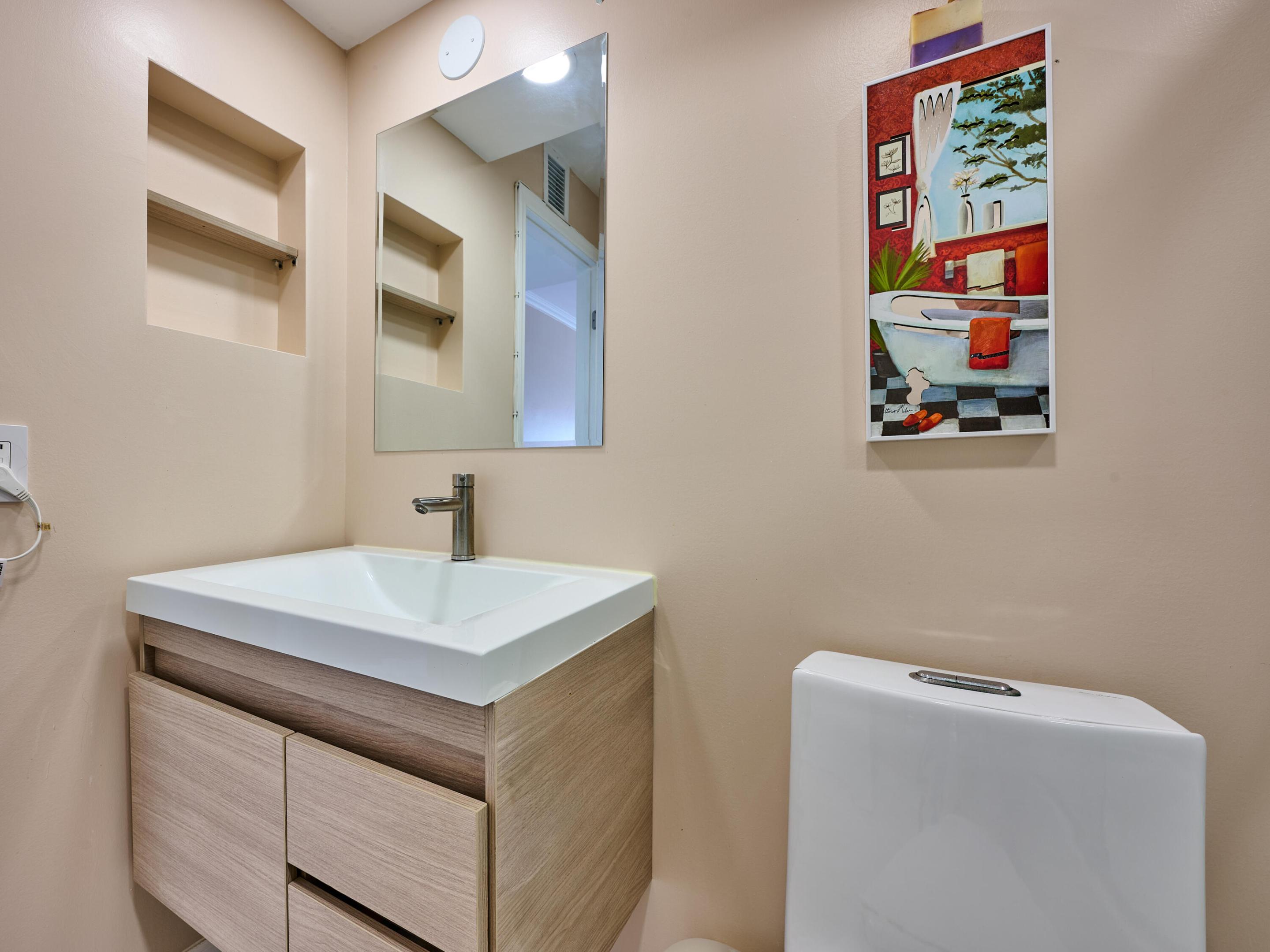 2611 N Riverside Dr #606 Pompano Beach, FL 33062