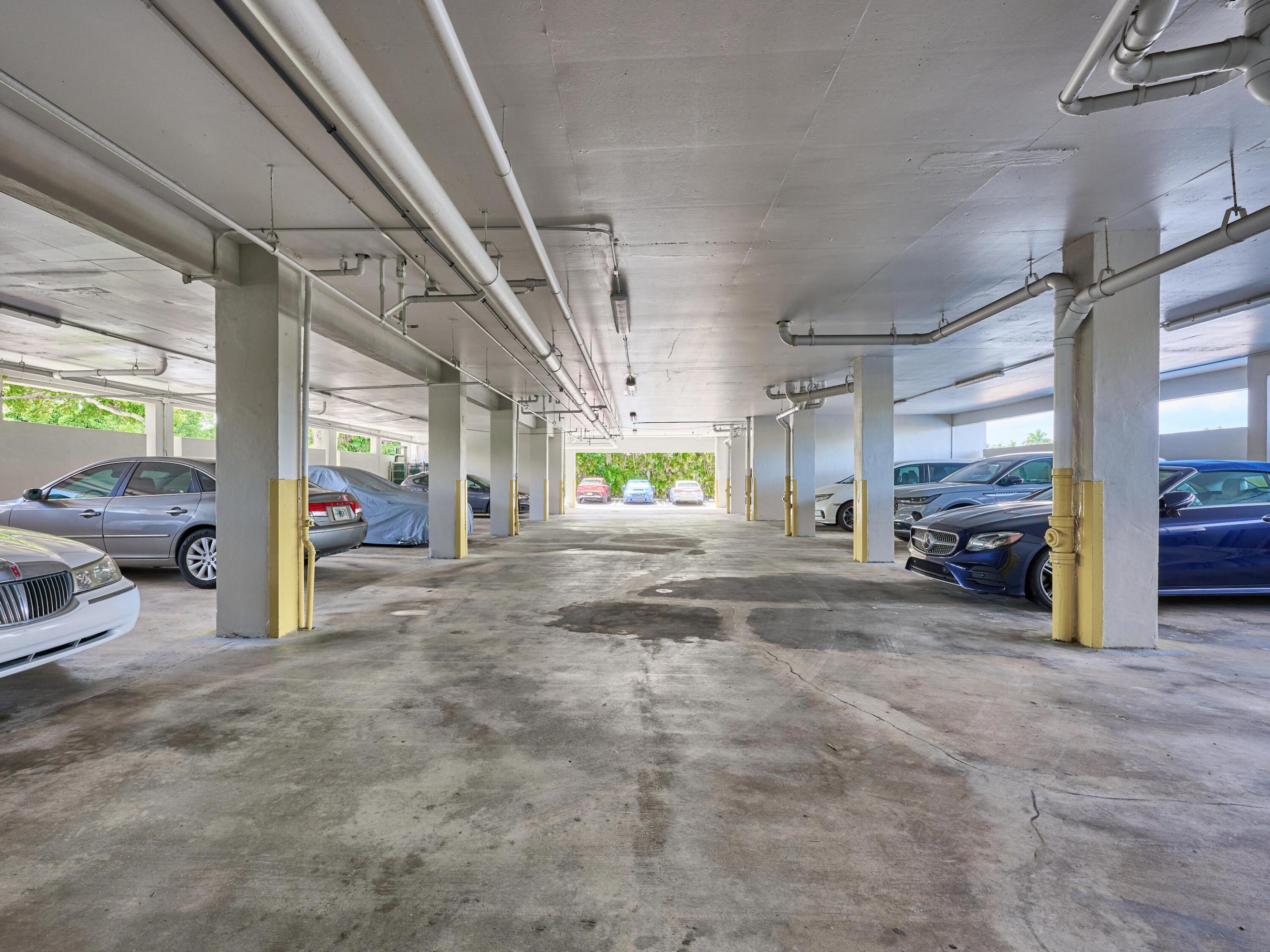 2611 N Riverside Dr #606 Pompano Beach, FL 33062