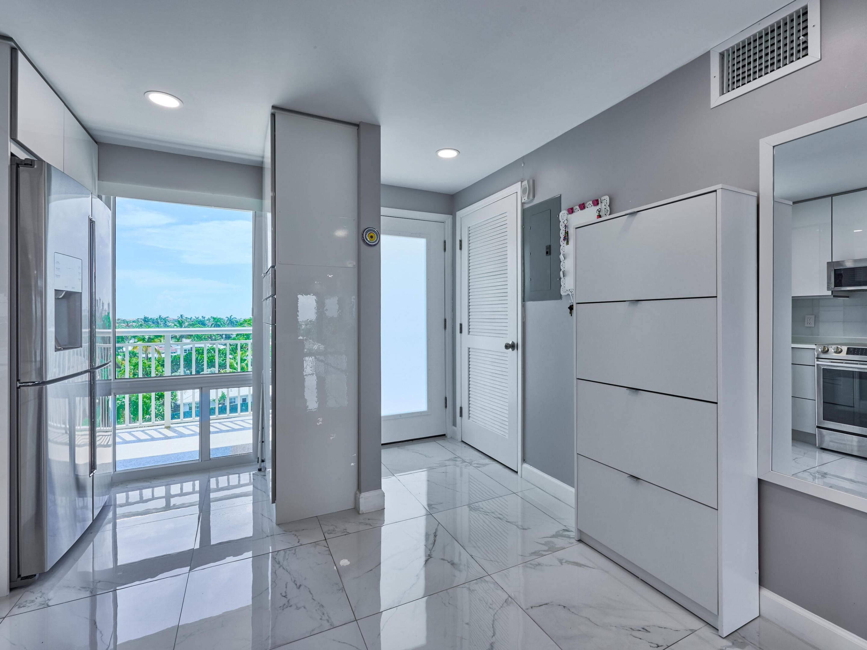 2611 N Riverside Dr #606 Pompano Beach, FL 33062