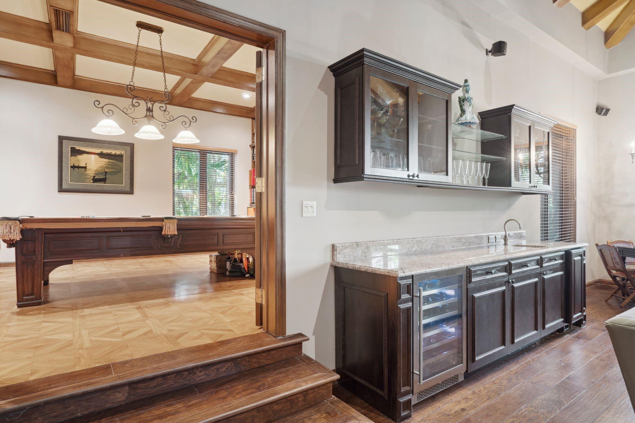 90 Compass Ln Fort Lauderdale, FL 33308