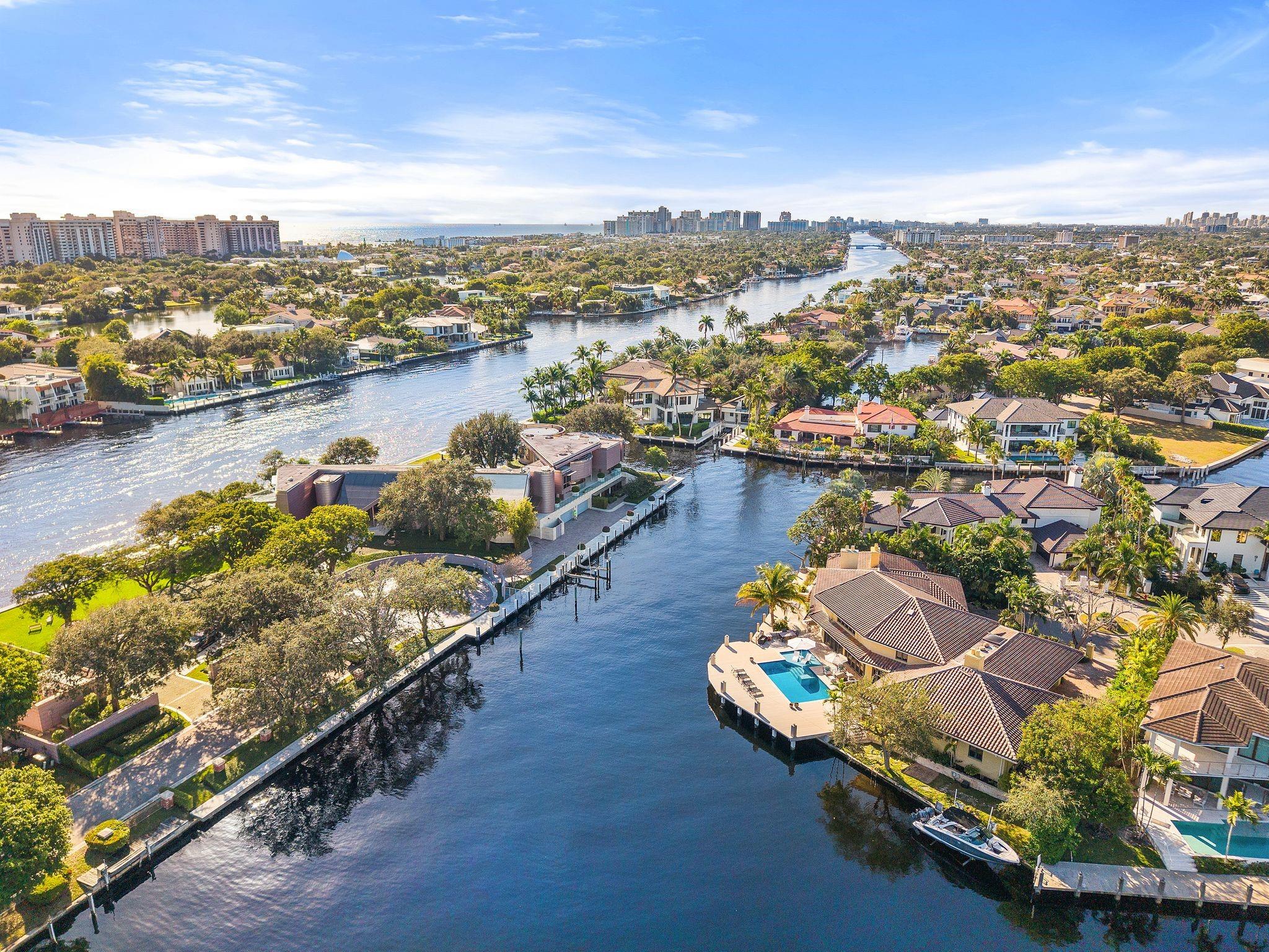 90 Compass Ln Fort Lauderdale, FL 33308