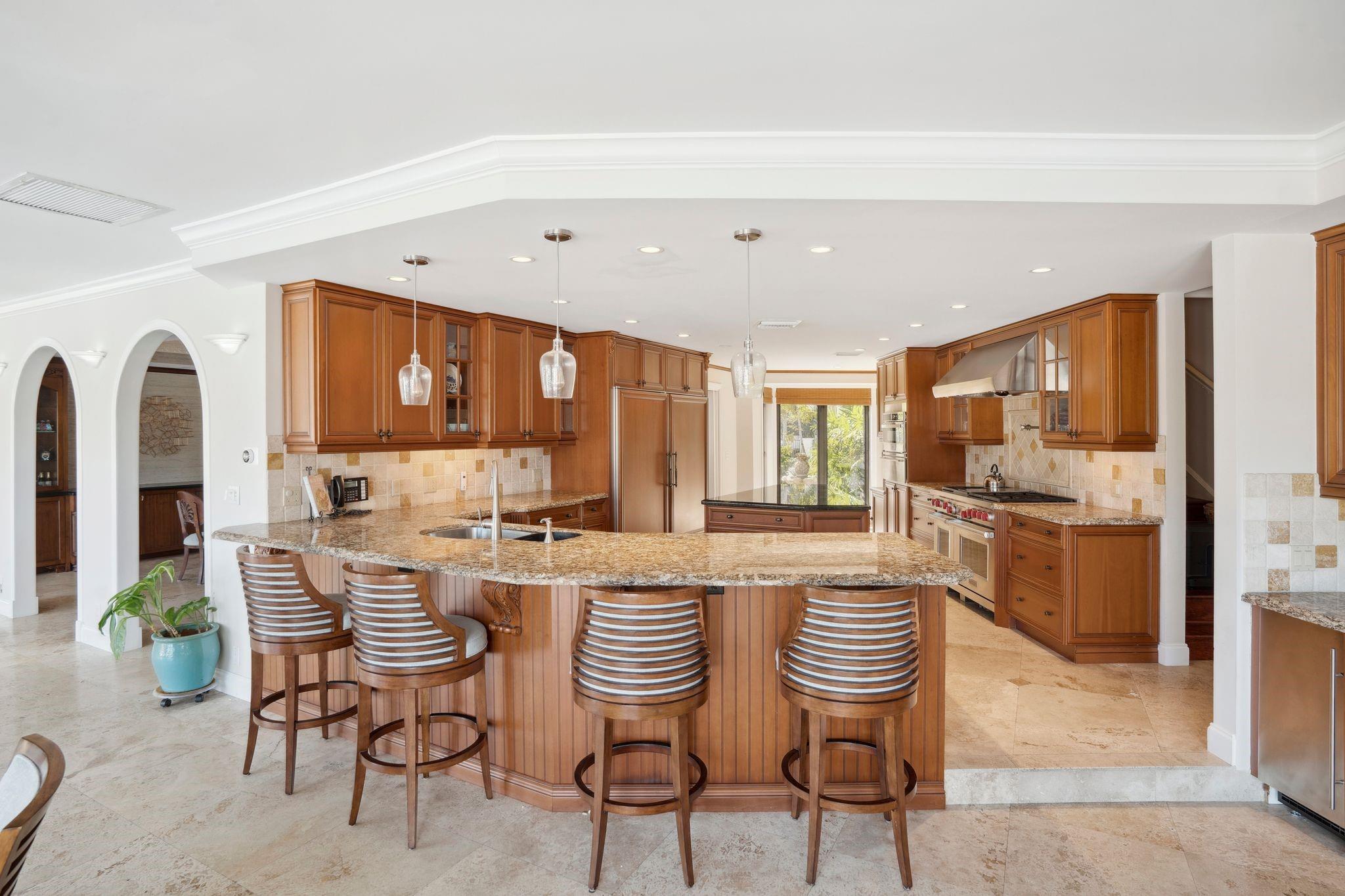 90 Compass Ln Fort Lauderdale, FL 33308