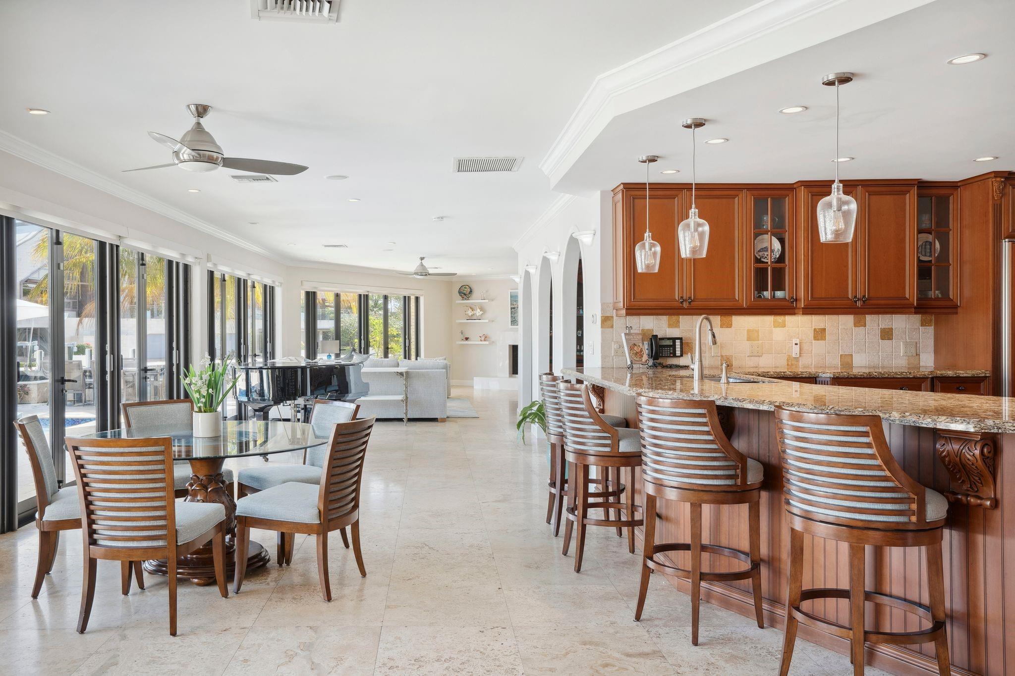 90 Compass Ln Fort Lauderdale, FL 33308