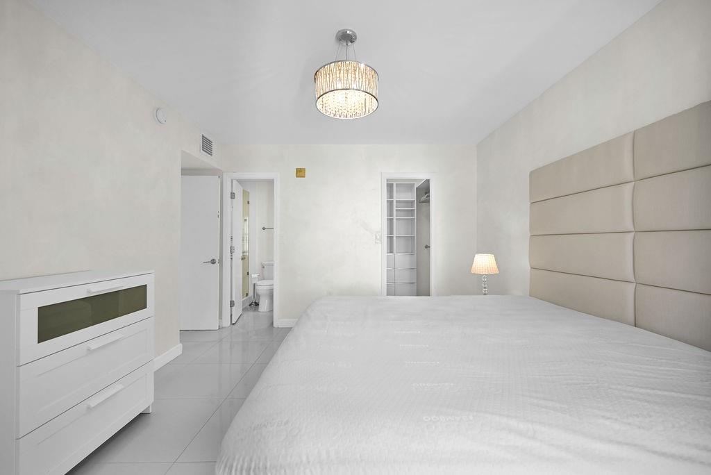 17620 Atlantic Blvd #302,Sunny Isles Beach, FL 33160