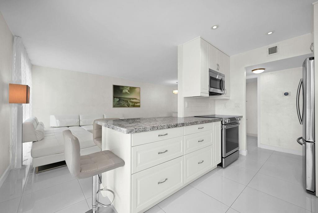 17620 Atlantic Blvd #302,Sunny Isles Beach, FL 33160