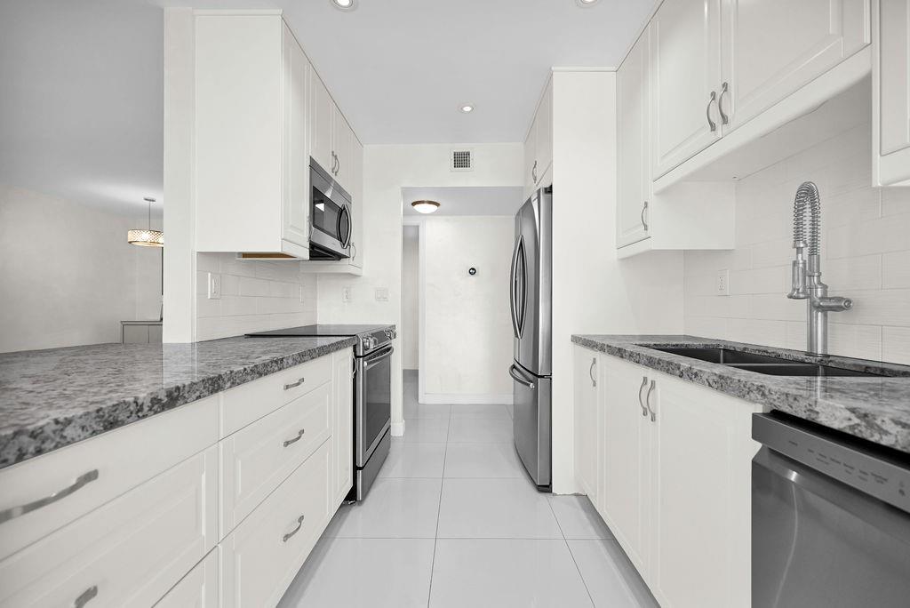 17620 Atlantic Blvd #302,Sunny Isles Beach, FL 33160