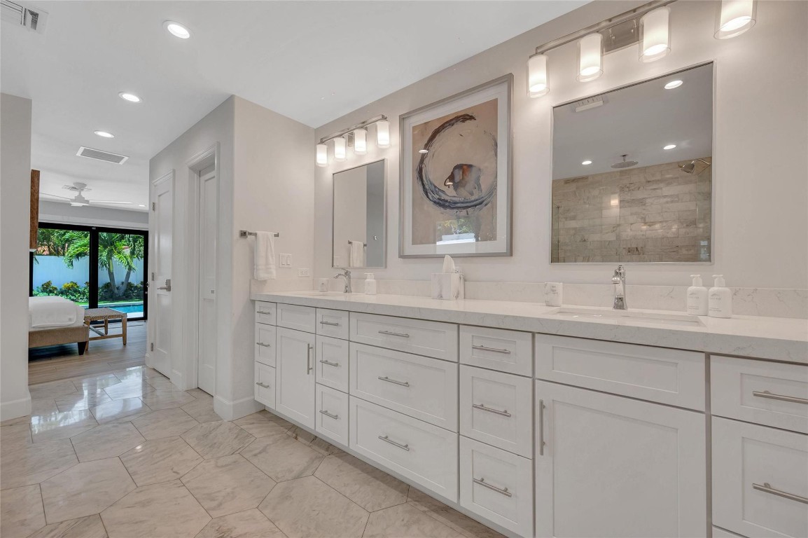 2205 Manatee Fort Lauderdale, FL 33316