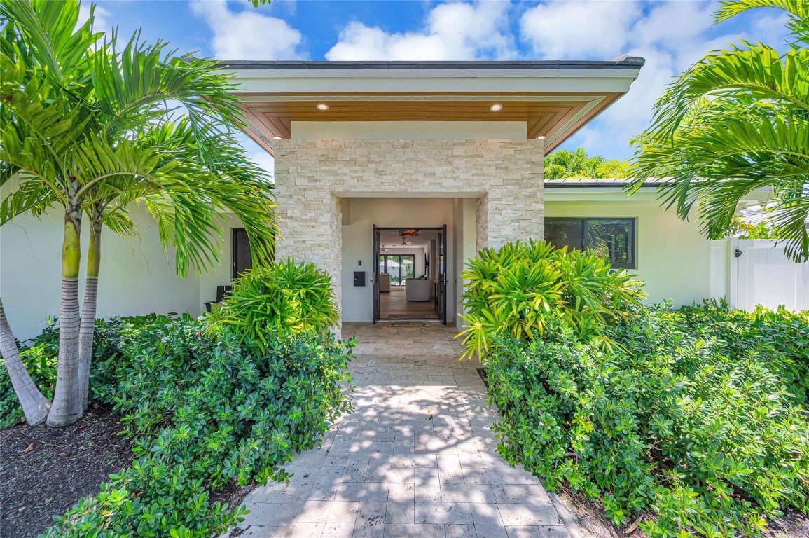 2205 Manatee Fort Lauderdale, FL 33316