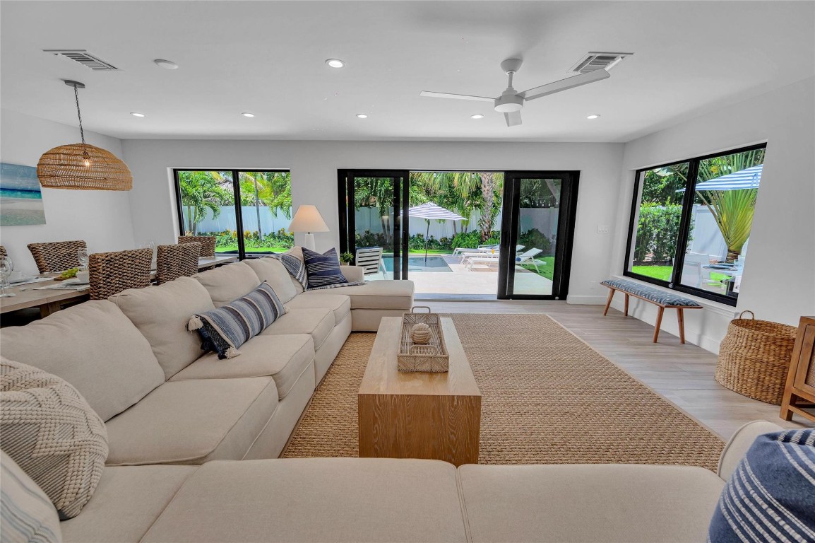 2205 Manatee Fort Lauderdale, FL 33316