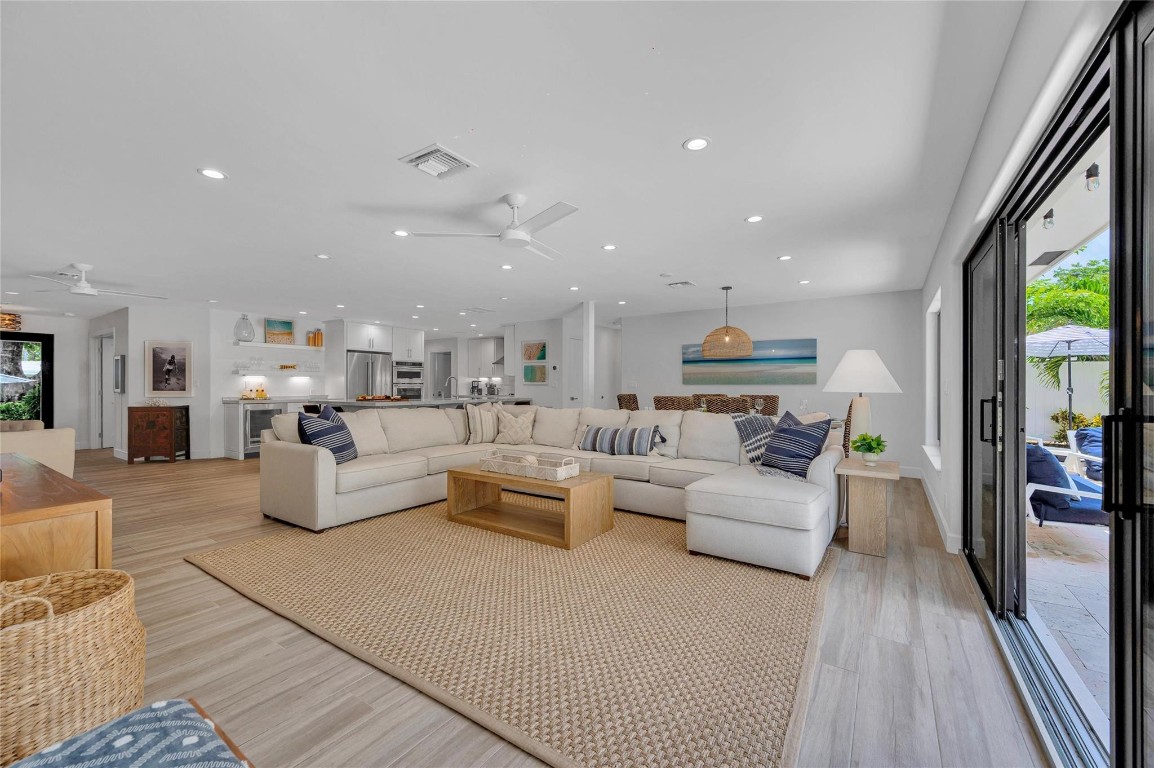 2205 Manatee Fort Lauderdale, FL 33316