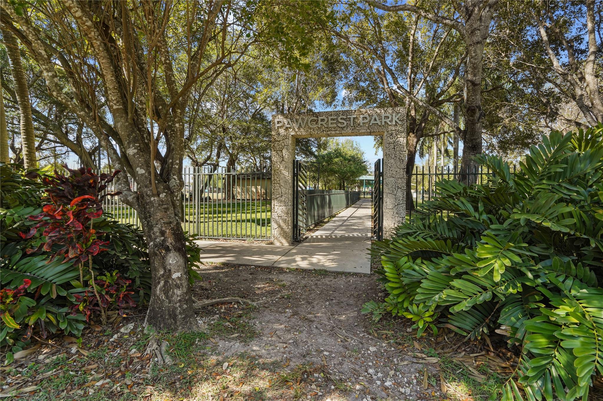 12840 SW 83rd Ct Pinecrest, FL 33156