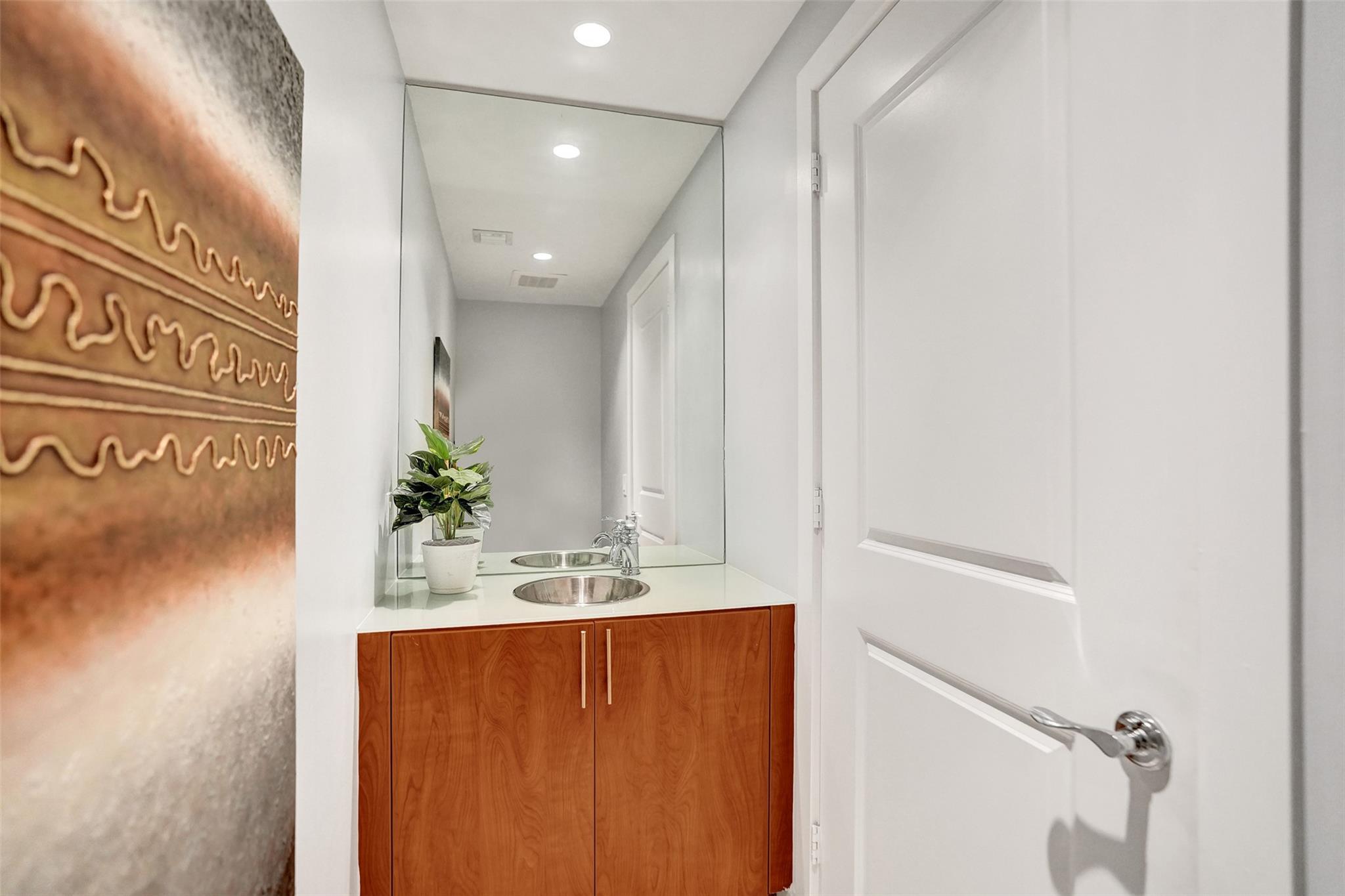 315 NE 3rd Ave #1209 Fort Lauderdale, FL 33301