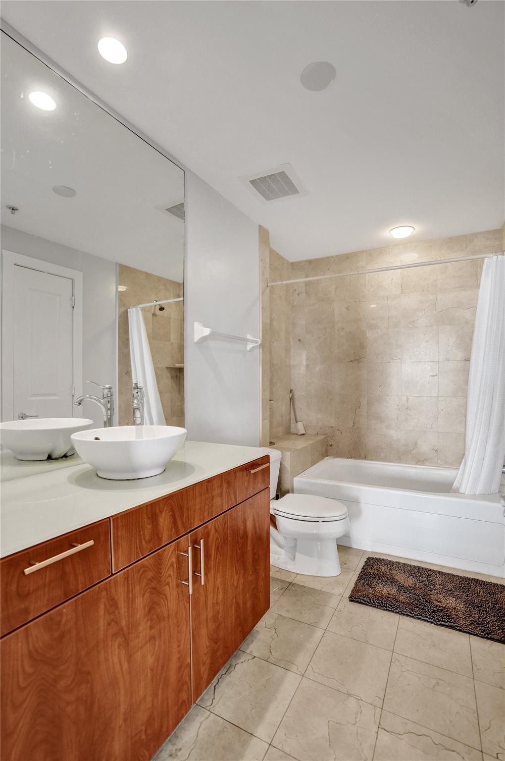 315 NE 3rd Ave #1209 Fort Lauderdale, FL 33301