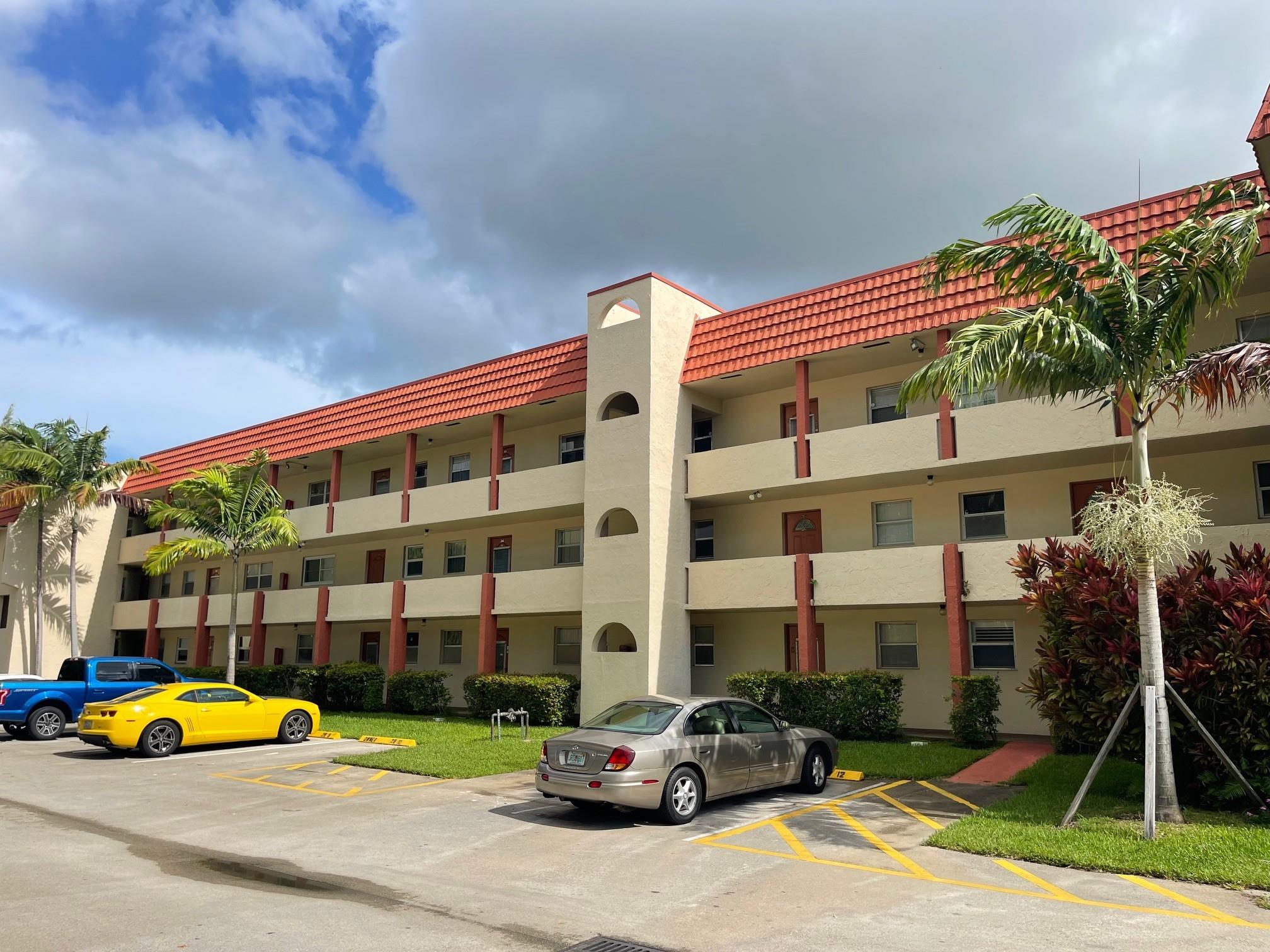 8101 N Sunrise Lks Dr #302