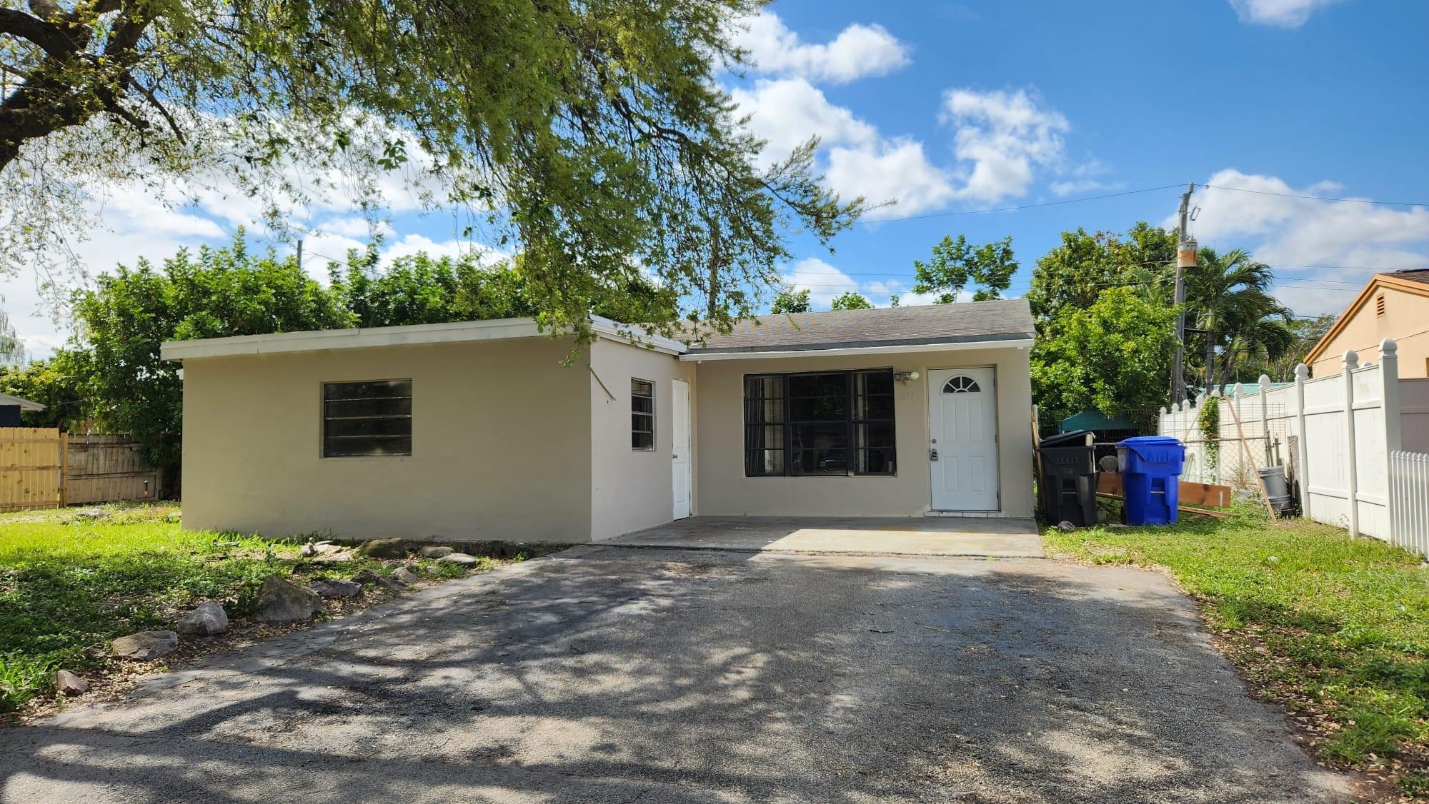 1611 SW 63rd Ter