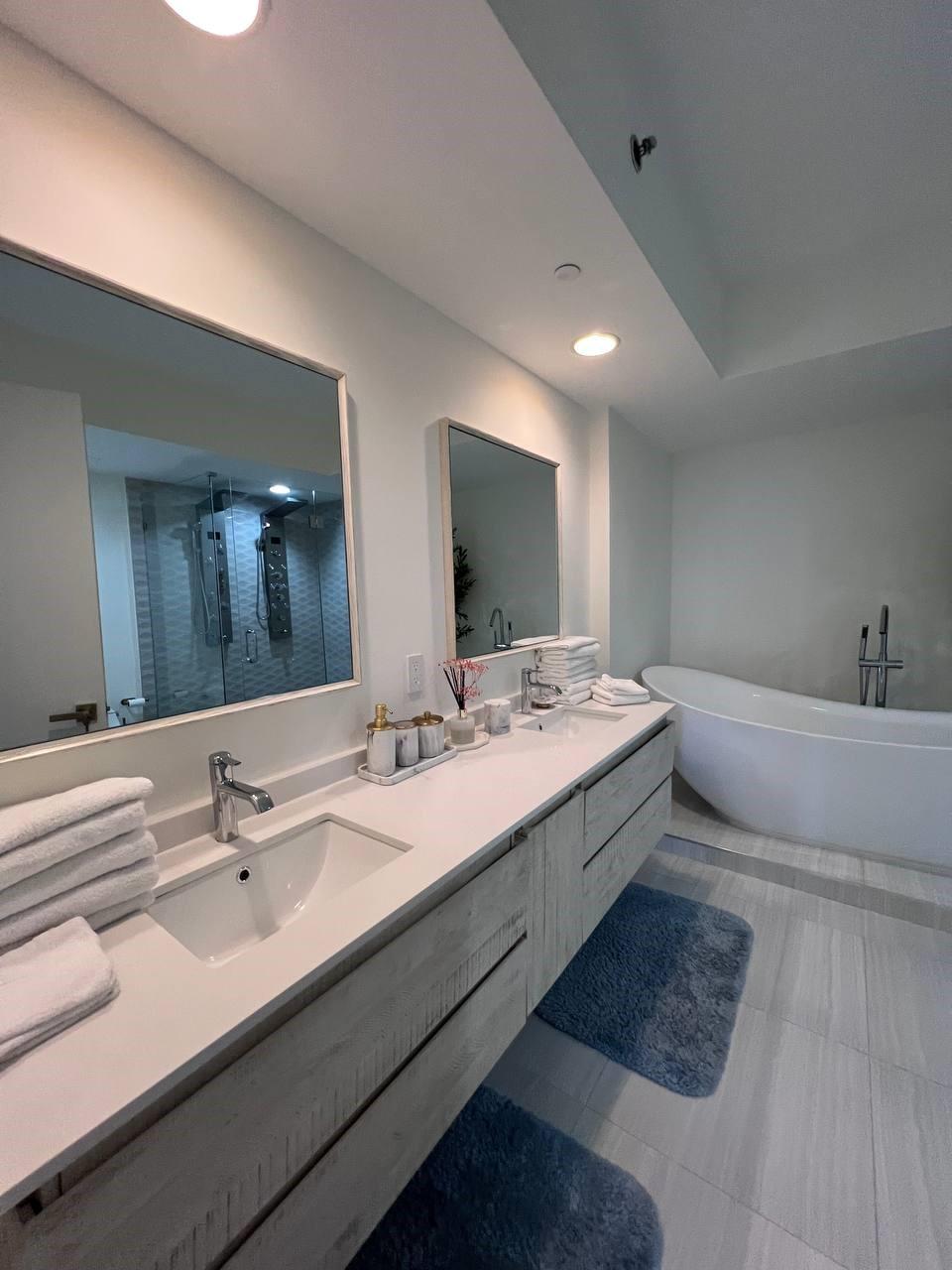 image Beach Club 248