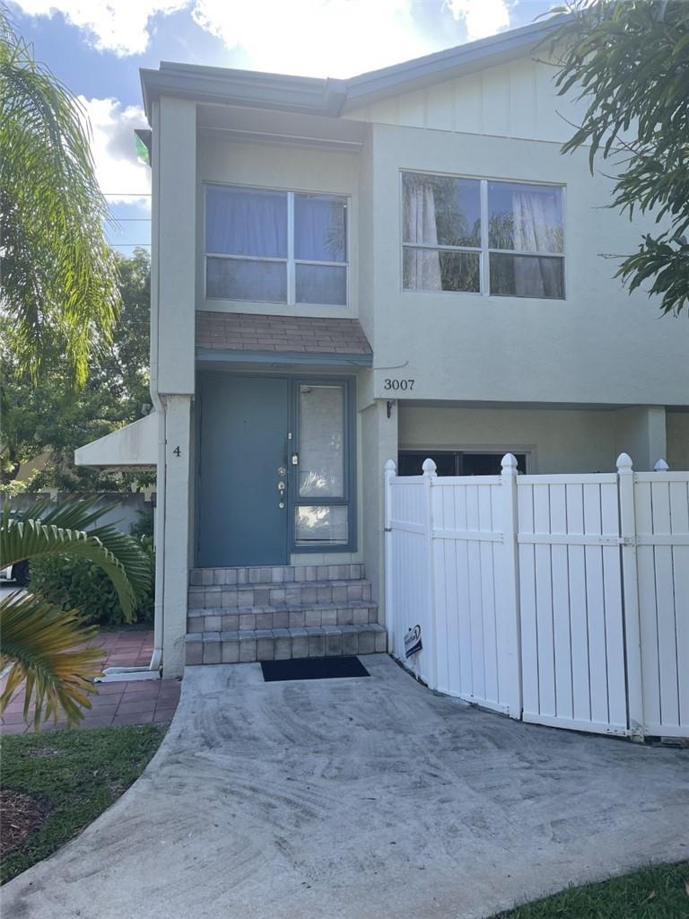 3007 NW 5th Ter