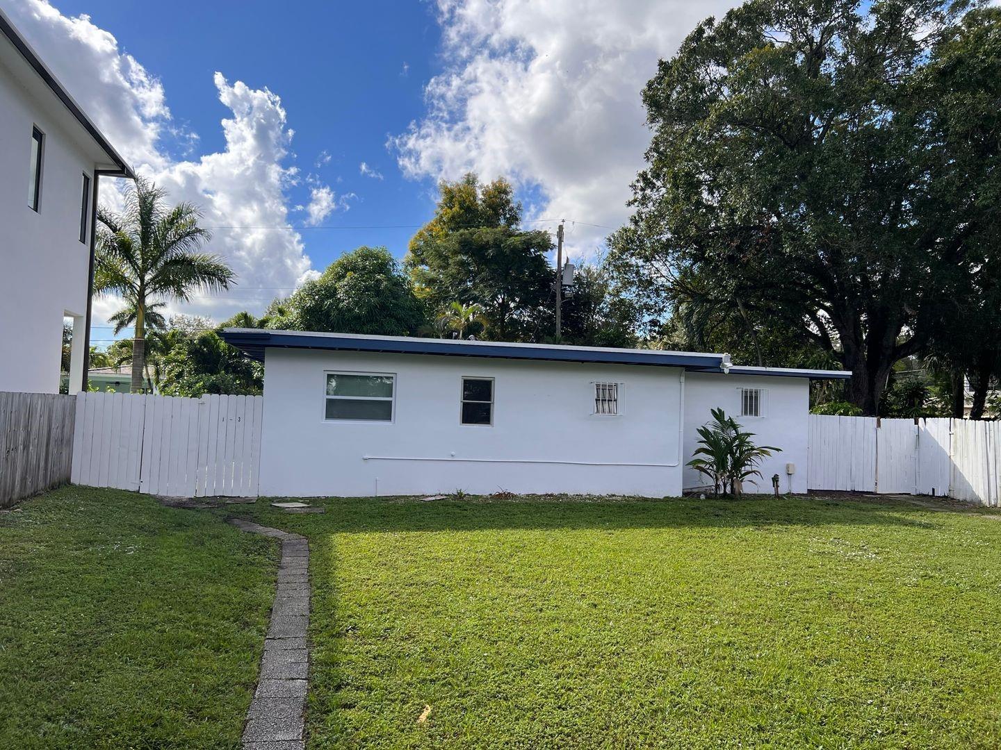 1018 Middle St #2
