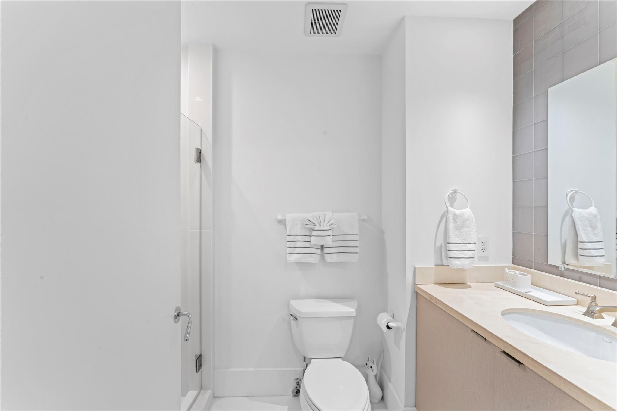 5959 Collins Ave #1203 Miami Beach, FL 33140