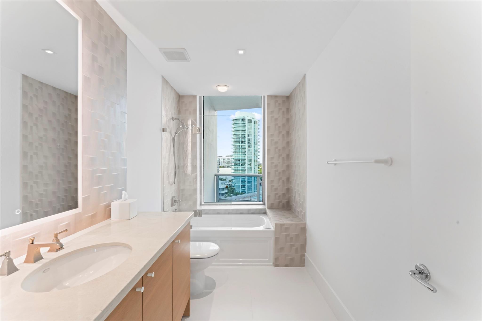 5959 Collins Ave #1203 Miami Beach, FL 33140