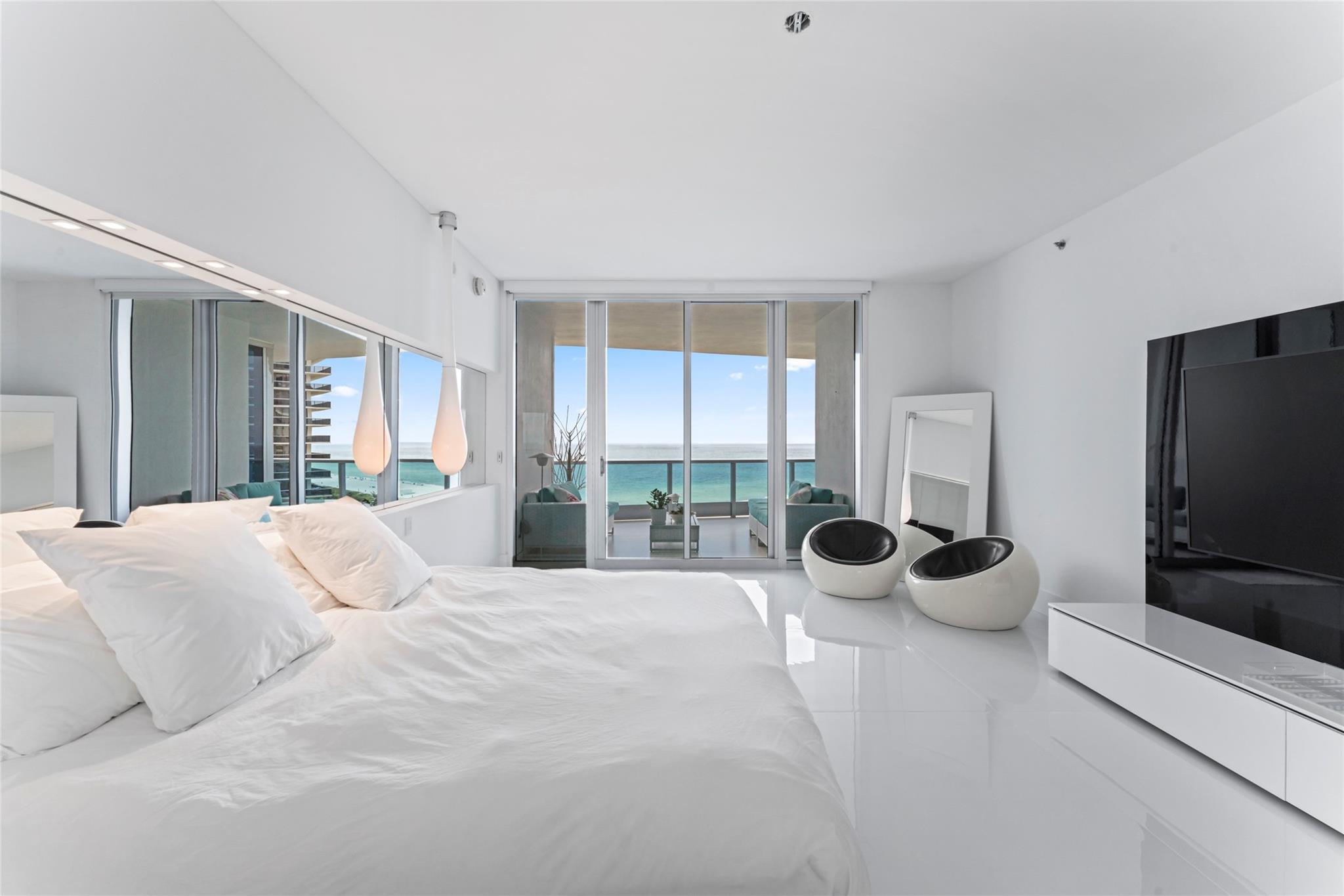 5959 Collins Ave #1203 Miami Beach, FL 33140
