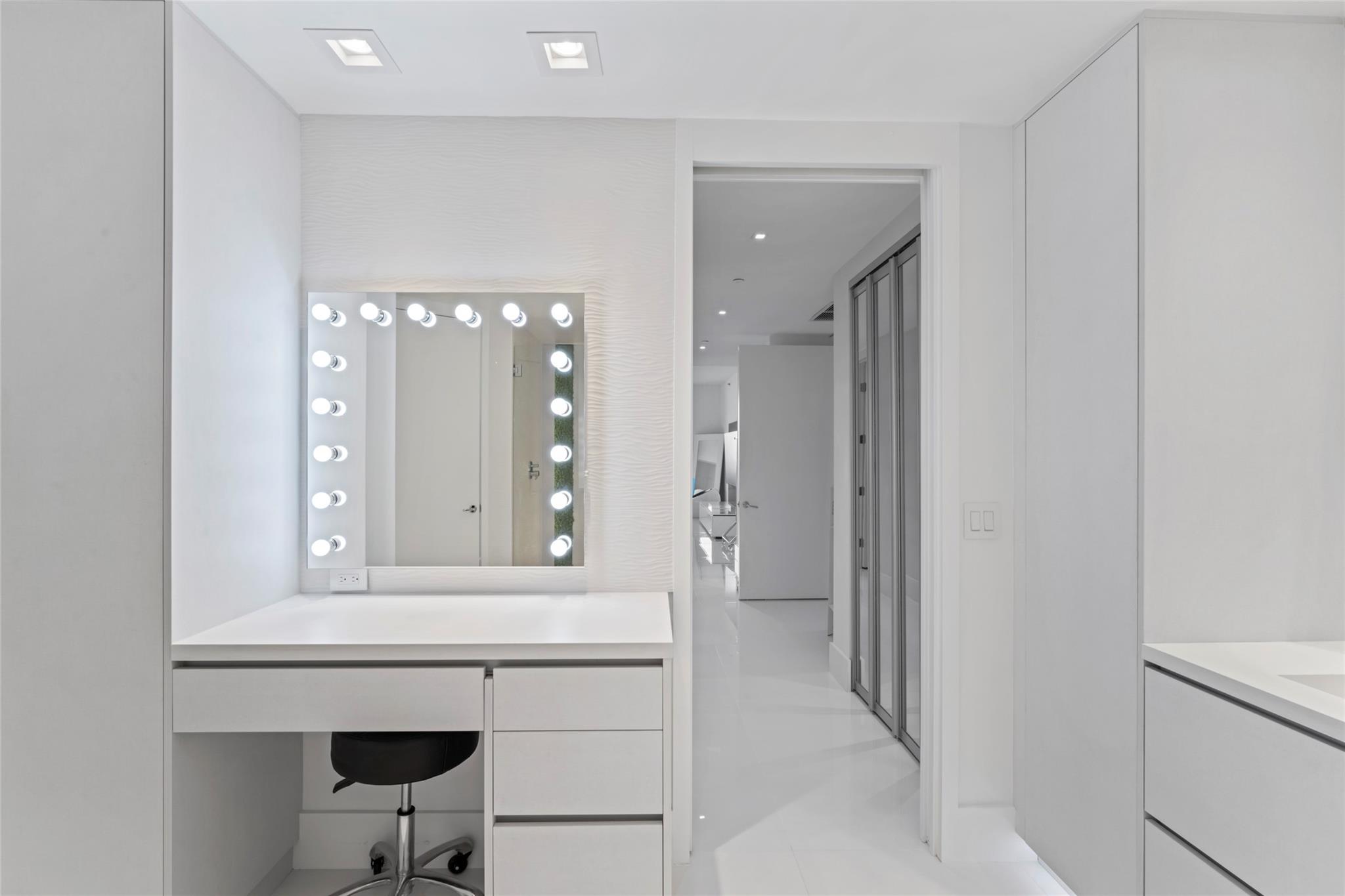 5959 Collins Ave #1203 Miami Beach, FL 33140