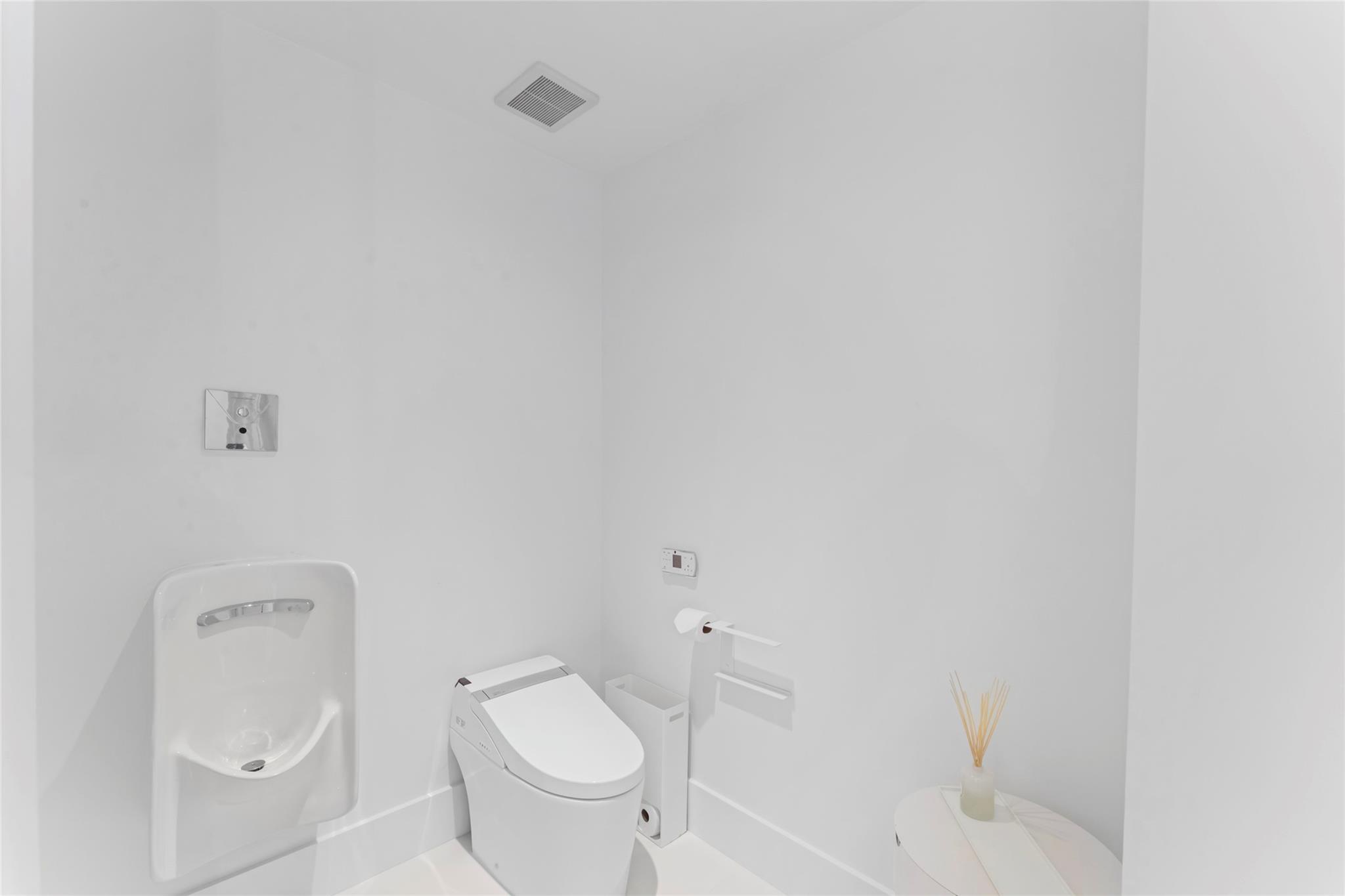 5959 Collins Ave #1203 Miami Beach, FL 33140