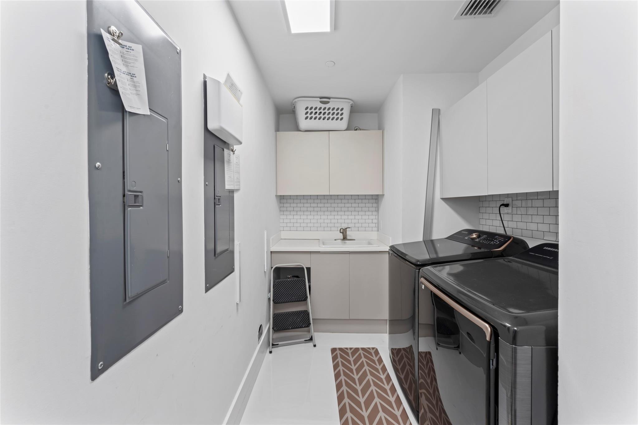 5959 Collins Ave #1203 Miami Beach, FL 33140