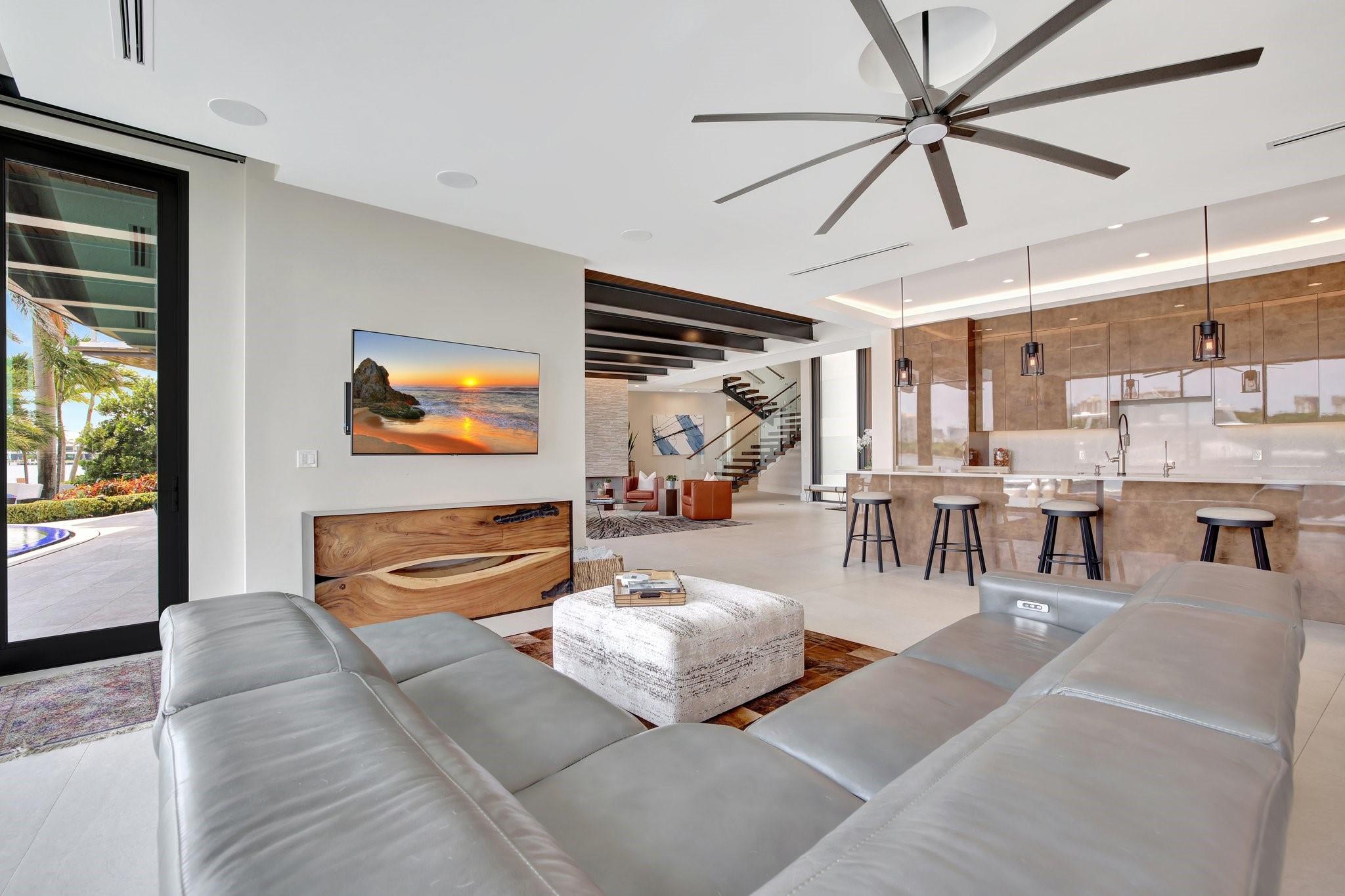 1336 Seminole Dr Fort Lauderdale, FL 33304