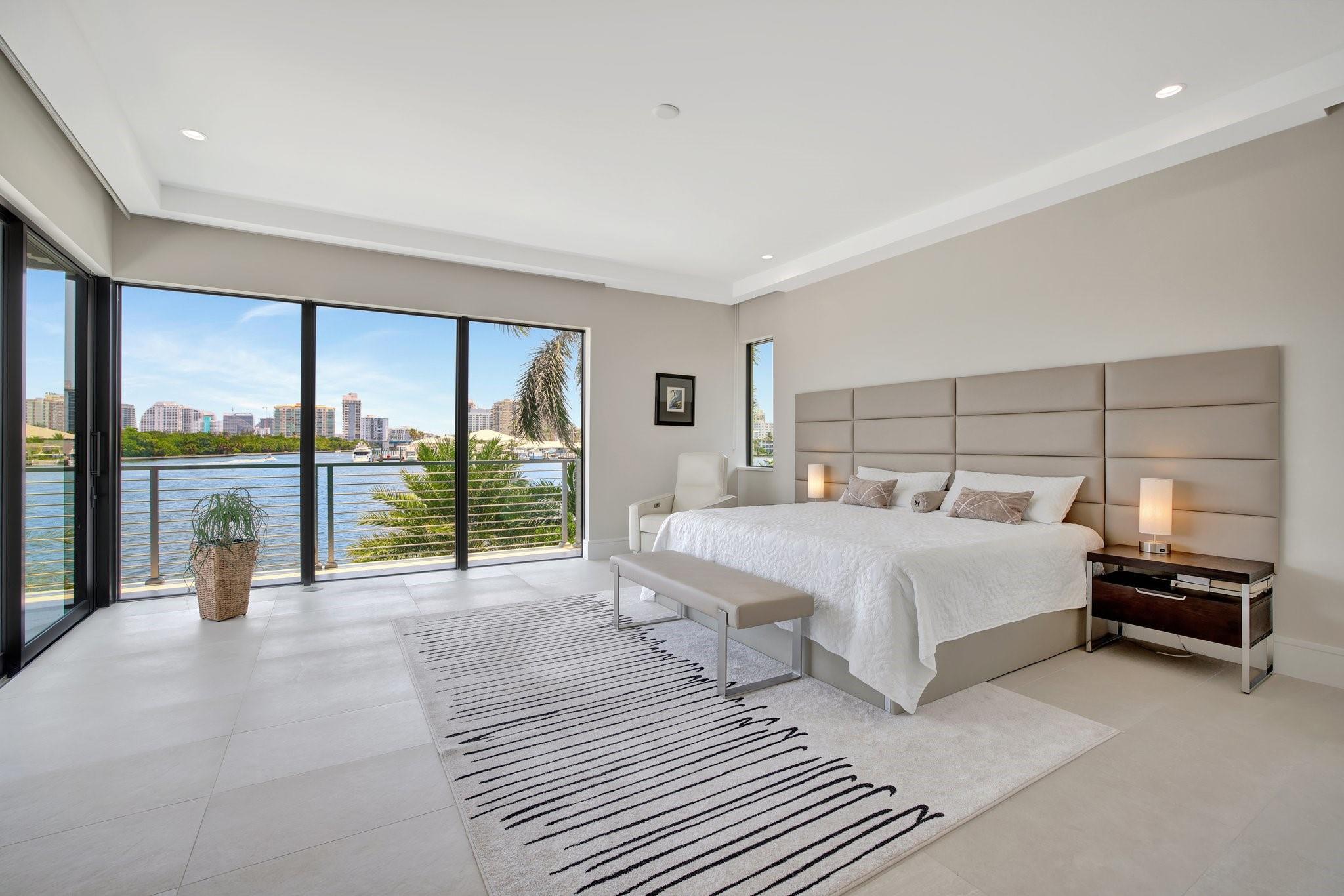 1336 Seminole Dr Fort Lauderdale, FL 33304