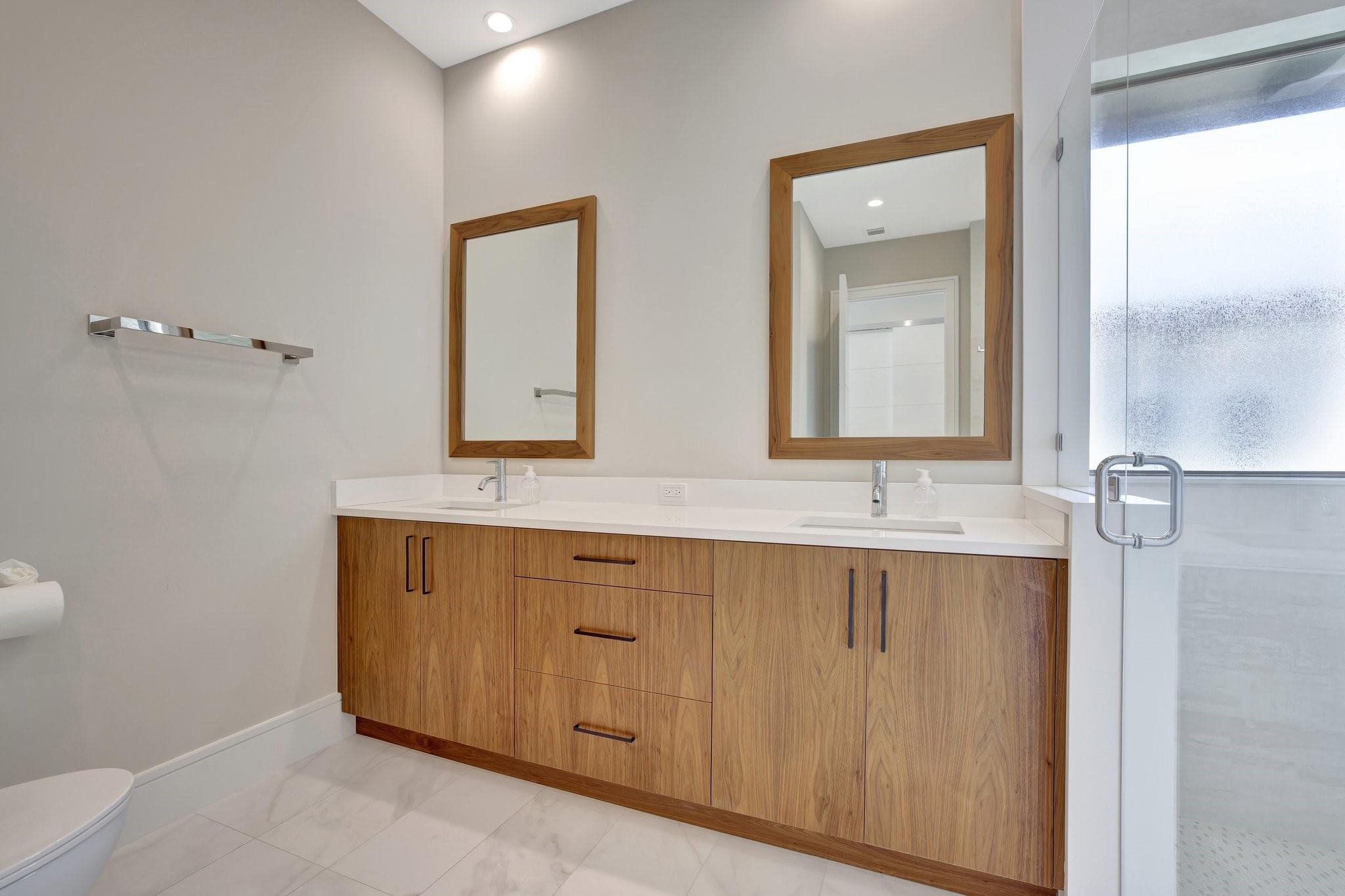 1336 Seminole Dr Fort Lauderdale, FL 33304