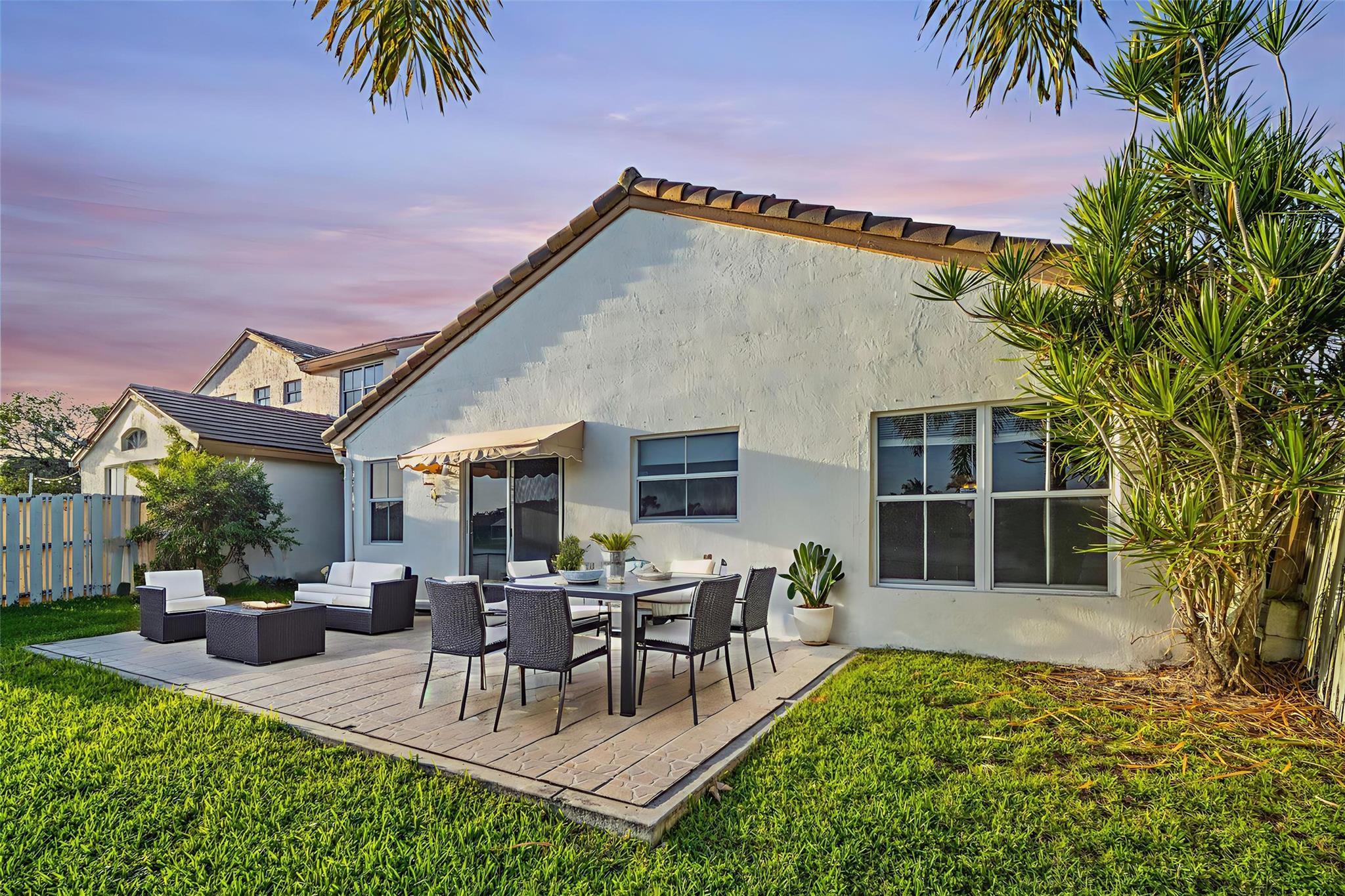 18510 NW 22nd St Pembroke Pines, FL 33029