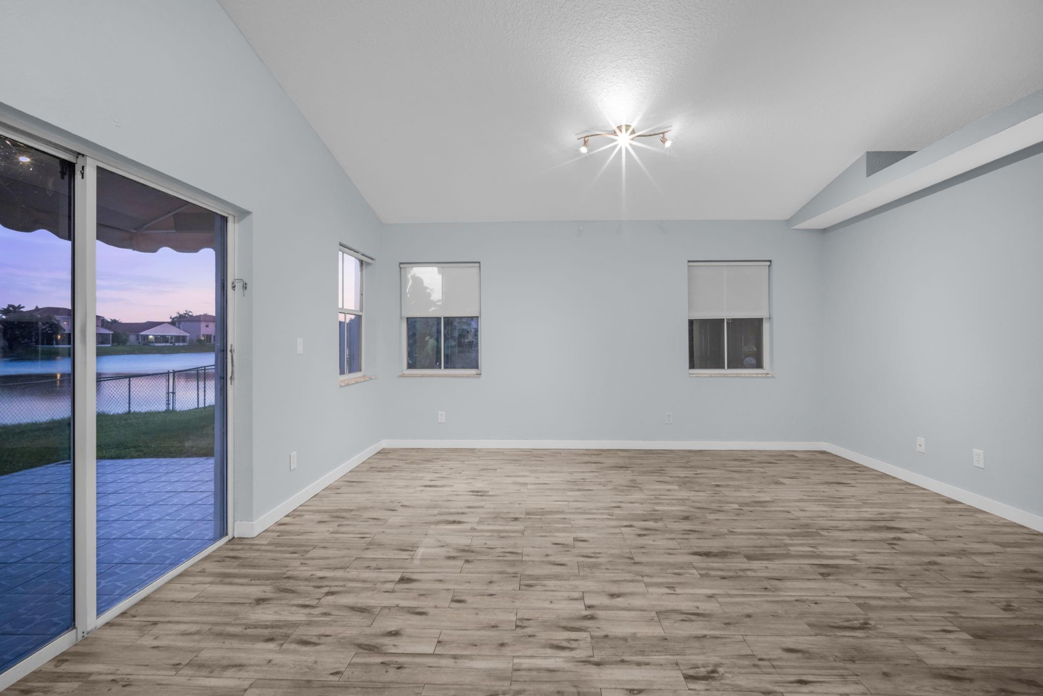 18510 NW 22nd St Pembroke Pines, FL 33029