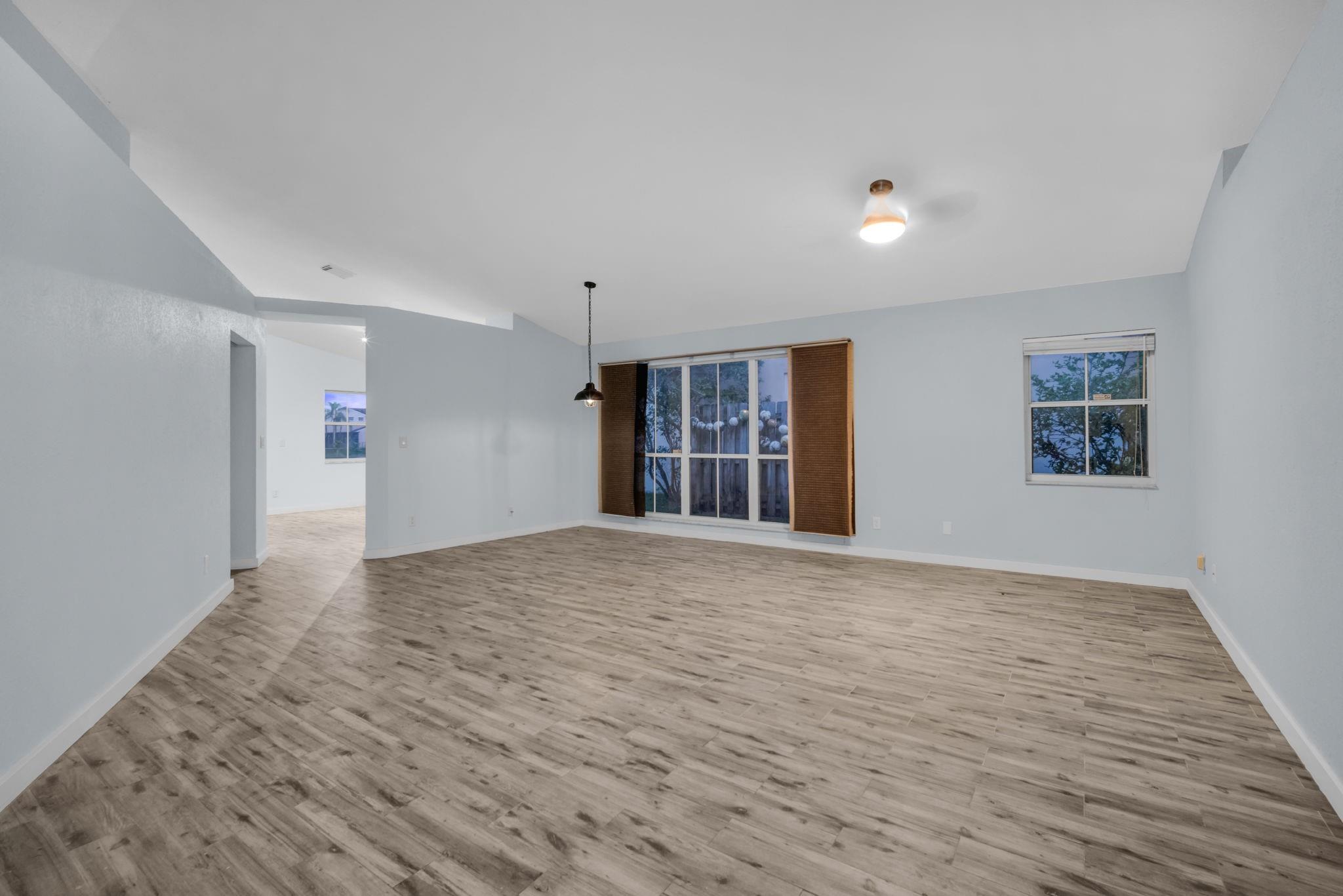 18510 NW 22nd St Pembroke Pines, FL 33029