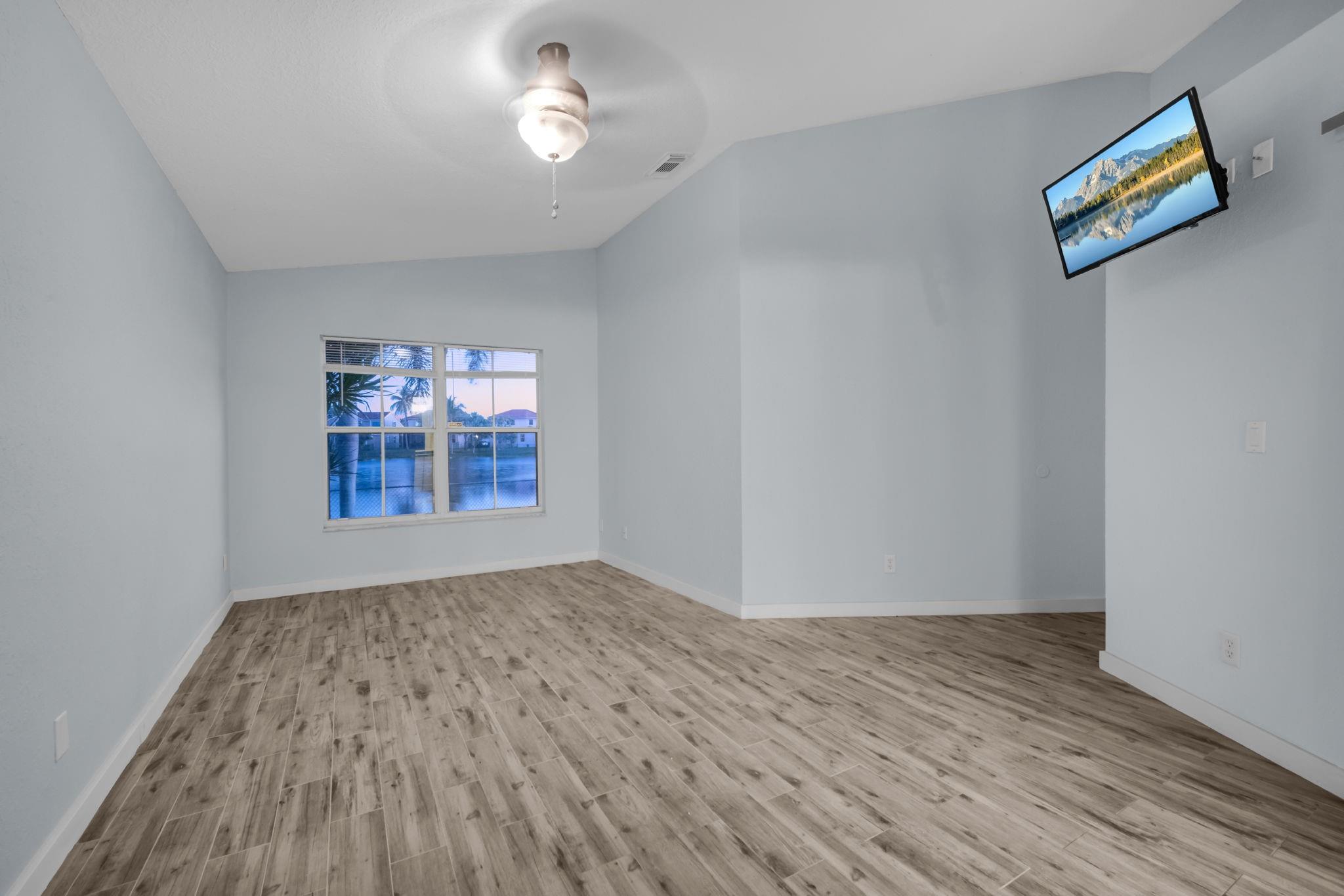 18510 NW 22nd St Pembroke Pines, FL 33029