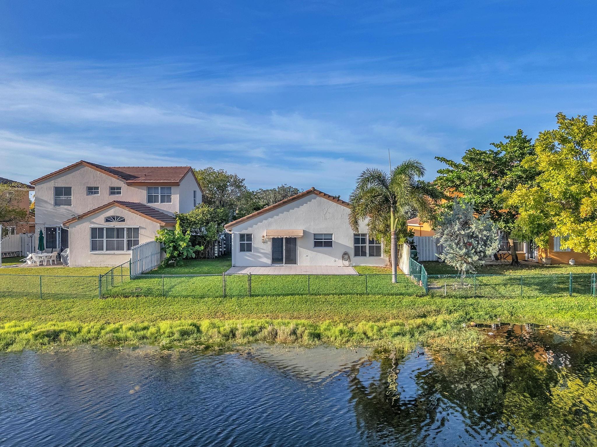 18510 NW 22nd St Pembroke Pines, FL 33029