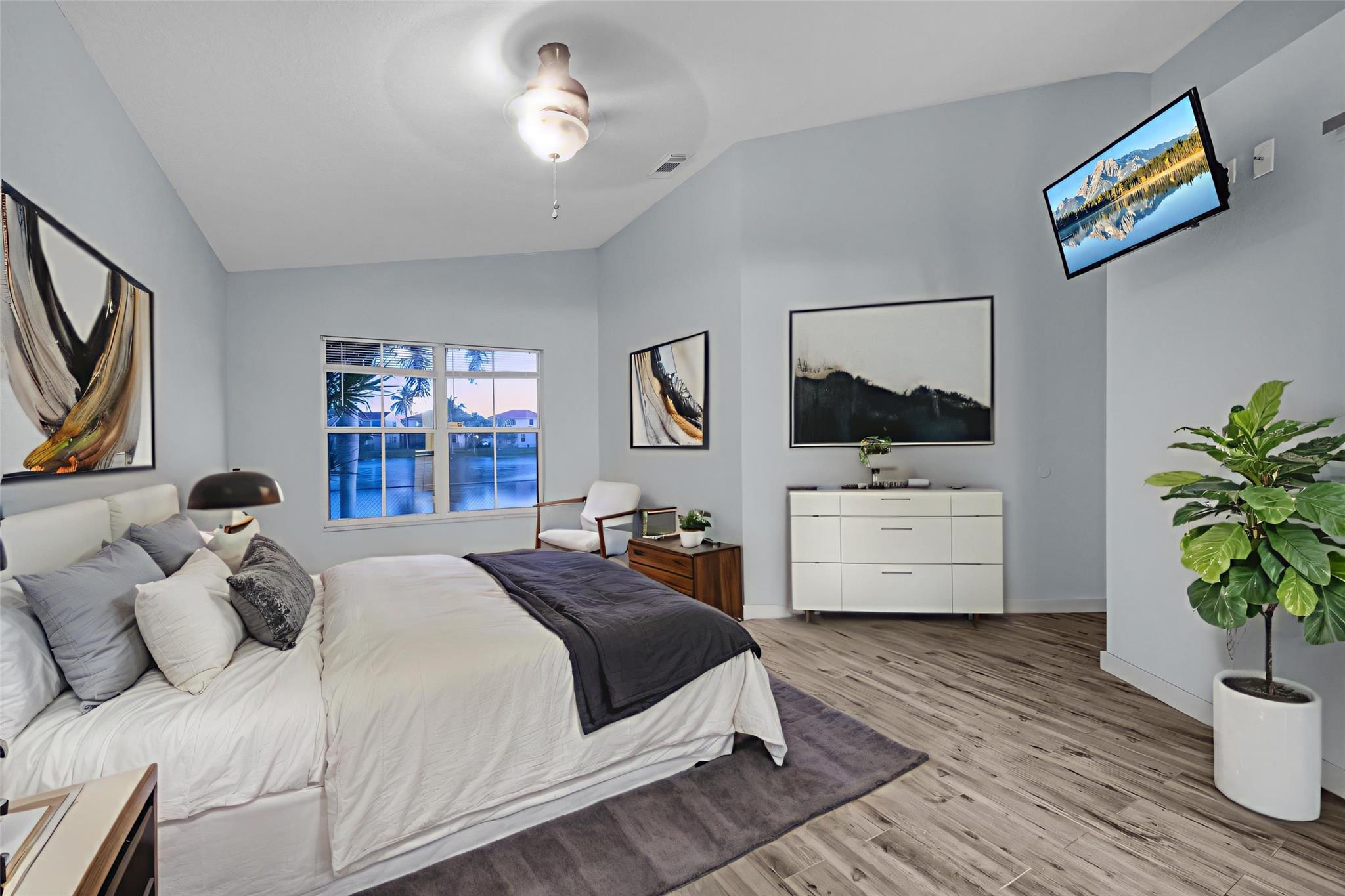 18510 NW 22nd St Pembroke Pines, FL 33029