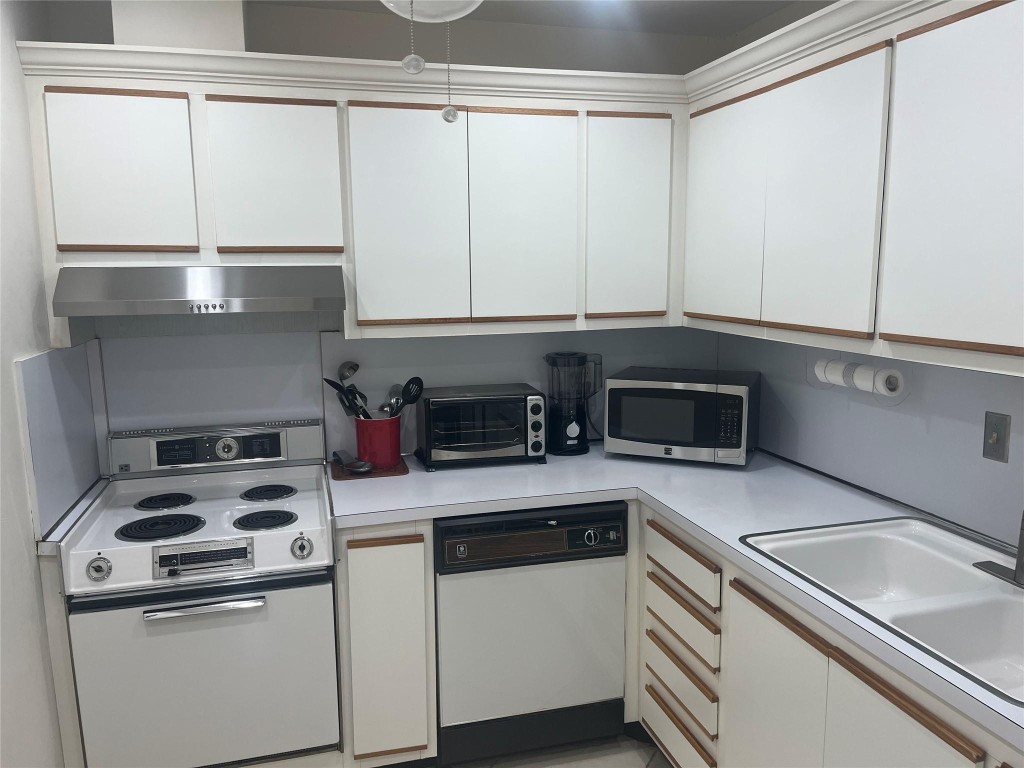 6273 Bay Clb #2 Fort Lauderdale, FL 33308