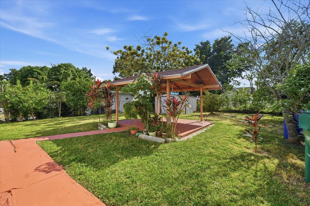 5580 SW 2nd St Miami, FL 33134