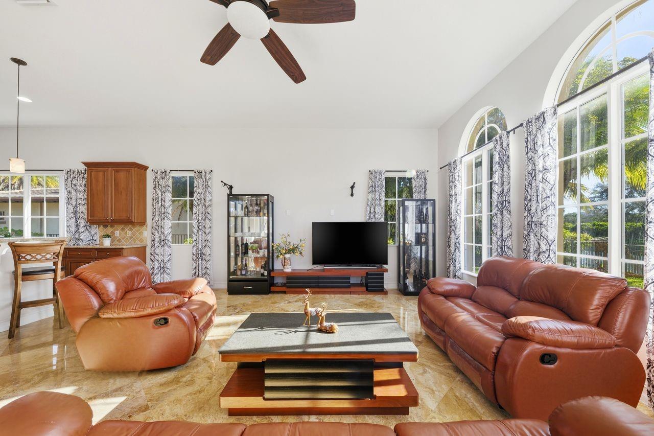 11144 NW 77th Pl Pl Parkland, FL 33076