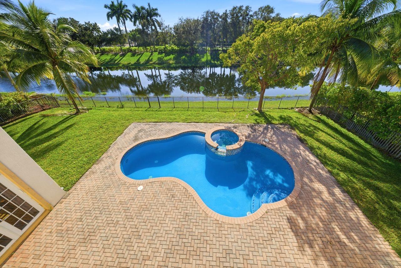 11144 NW 77th Pl Pl Parkland, FL 33076