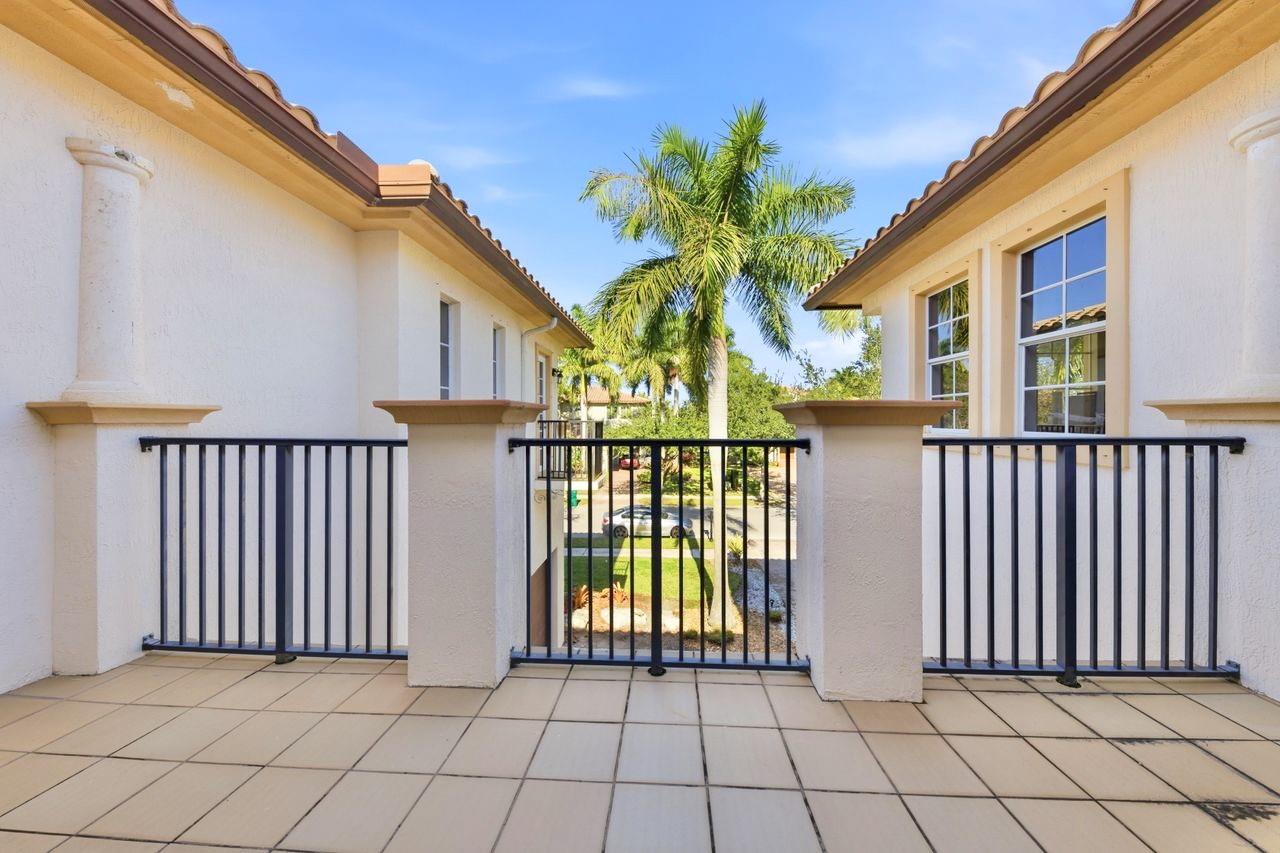 11144 NW 77th Pl Pl Parkland, FL 33076