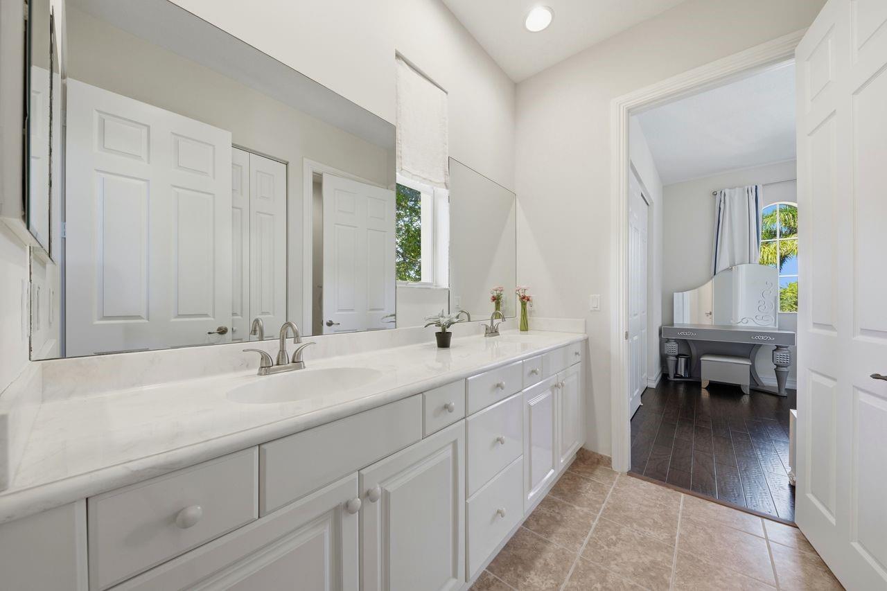 11144 NW 77th Pl Pl Parkland, FL 33076