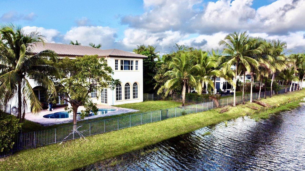 11144 NW 77th Pl Pl Parkland, FL 33076