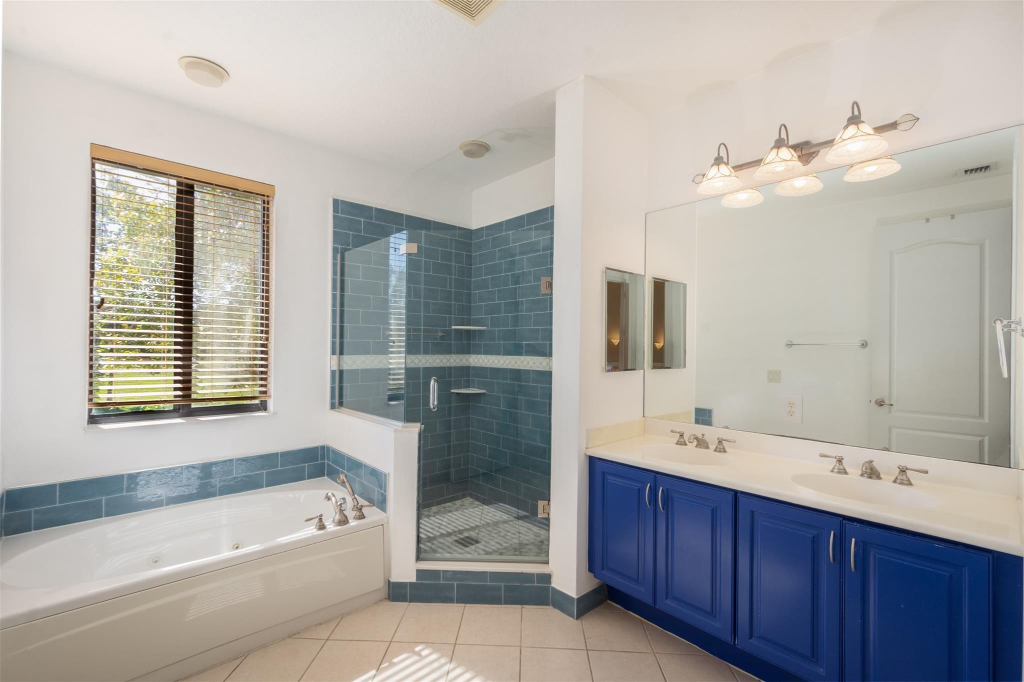 1638 SW 33rd Fort Lauderdale, FL 33315