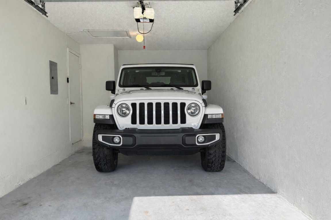 1116 SW 180th Pembroke Pines, FL 33029