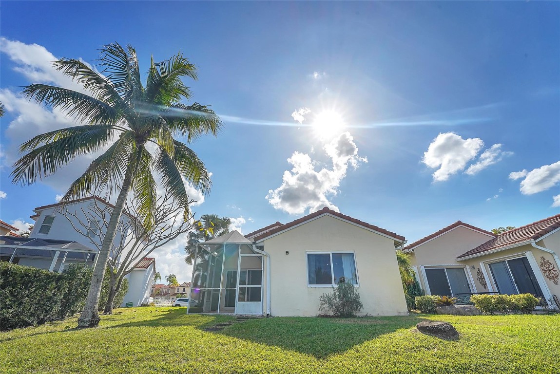 1116 SW 180th Pembroke Pines, FL 33029