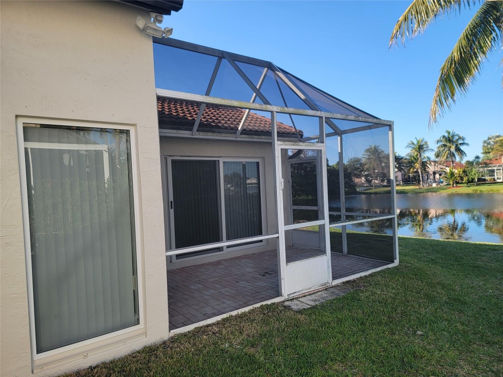 1116 SW 180th Pembroke Pines, FL 33029