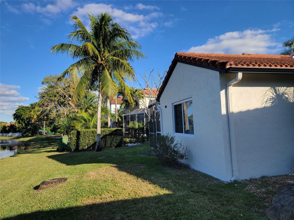 1116 SW 180th Pembroke Pines, FL 33029