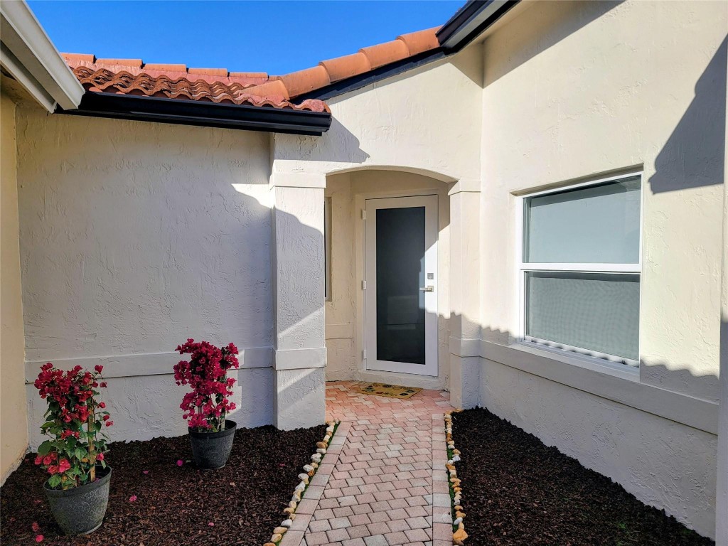 1116 SW 180th Pembroke Pines, FL 33029